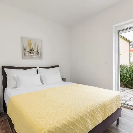 Apartments Villa Salona Sky Exterior photo