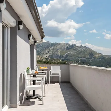 Apartments Villa Salona Sky Room photo
