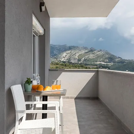 Apartments Villa Salona Sky Room photo