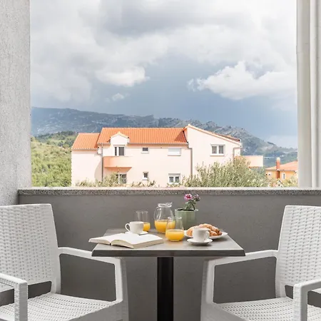 Apartments Villa Salona Sky Room photo