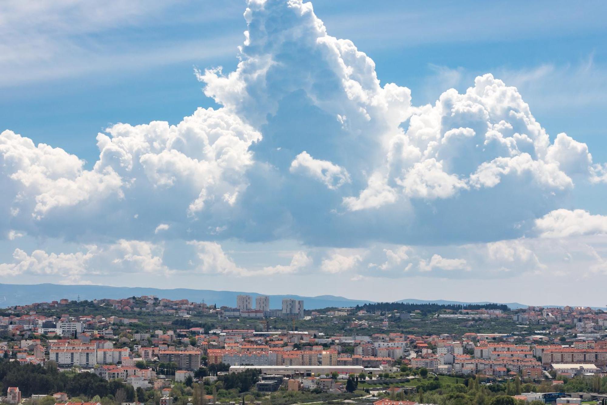 Apartment Sky